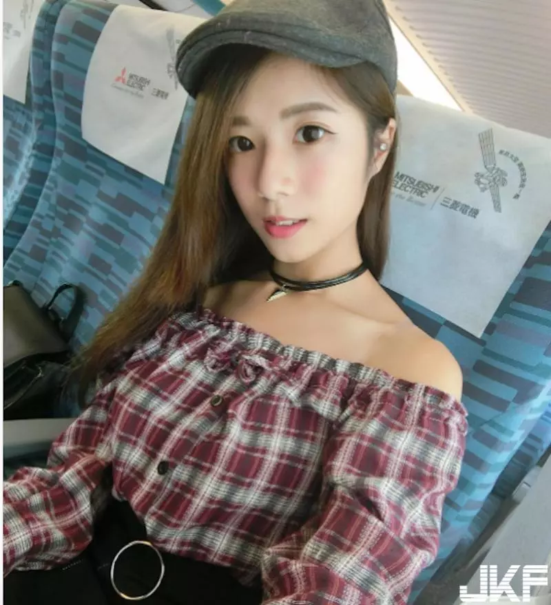 好害羞!路邊「火辣翹臀妹」邪惡視角太犯規!超極品顏值讓人看一眼就戀愛了…