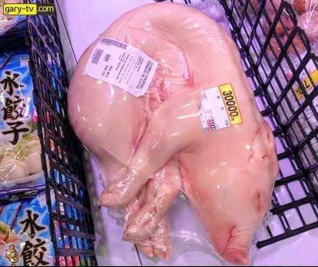 超市驚見「小豬真空包裝」!一整隻「露出安詳微笑」網友驚:想吃素了....