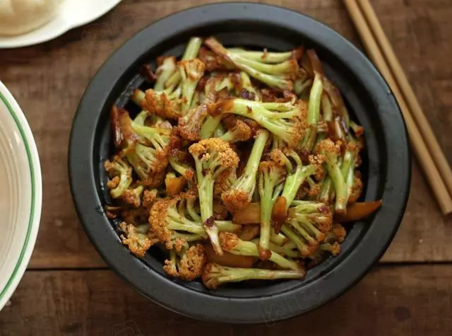 推薦10道家常菜,一點兒肉不放,素菜也很美味,比大魚大肉都好吃
