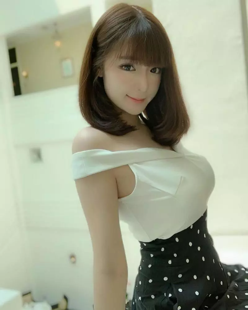 台中漂亮美眉正多,就沒見過這麼不科學這麼棒身材的美眉!