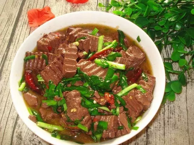 聰明女性喜歡吃3種食物,排毒養顏、延緩衰老,好處多多!