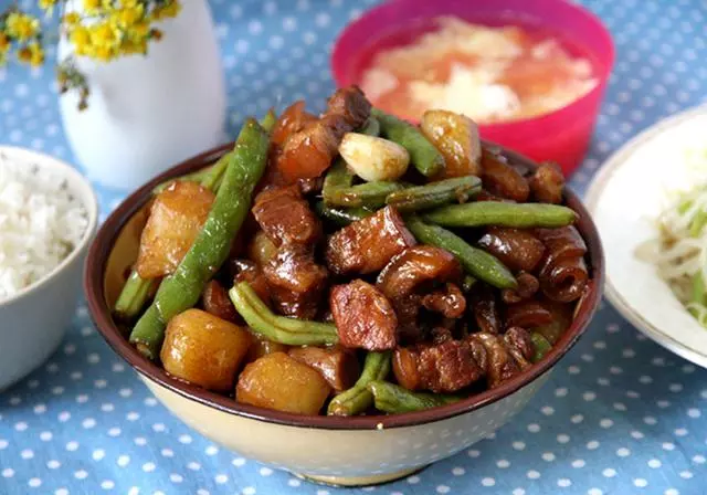 10道湯汁都喝乾凈的燉菜,秋冬季節天冷最受歡迎,吃完全身熱乎乎