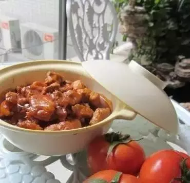 家常菜譜:怎樣燜排骨好吃點?家常燜排骨的做法