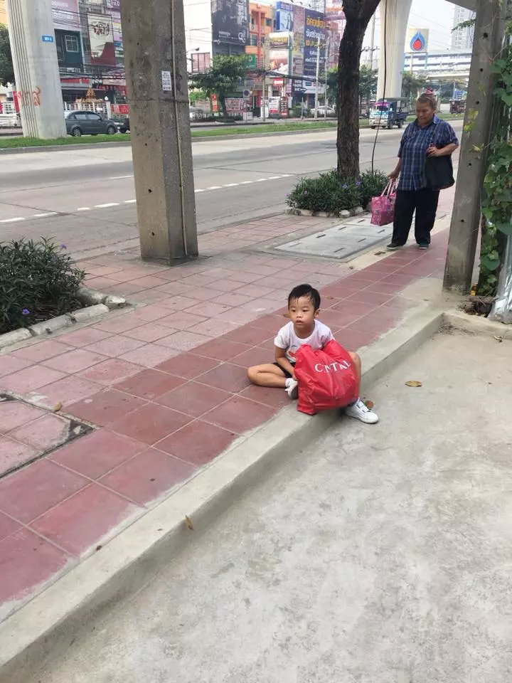 5歲兒子不想上學「辣媽爽快請假帶他出門玩」!玩不到半天就讓「兒子哭求回去上學」網讚爆!