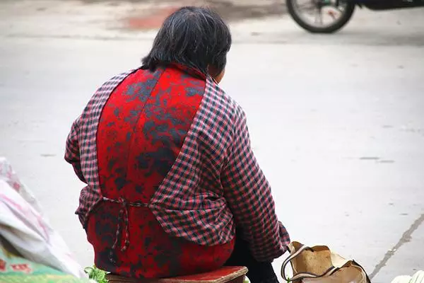 女性快要絕經時,月經是什麼樣子的?特徵很明顯,對照看看