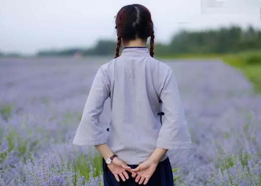 意外聽到兒媳打電話的內容,我勸兒子離婚,兒子卻罵我不安好心