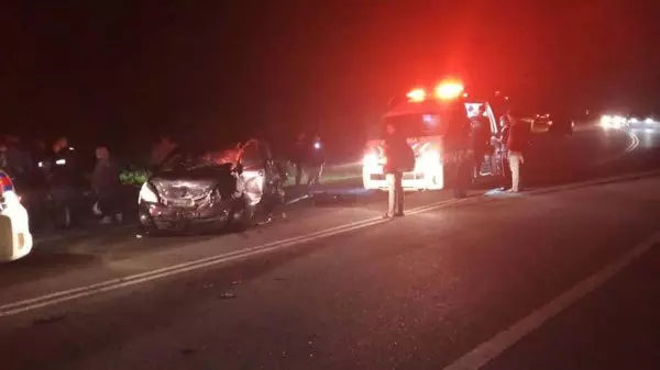 20重型摩哆車隊遭休旅車猛撞,夫妻身亡一人傷!