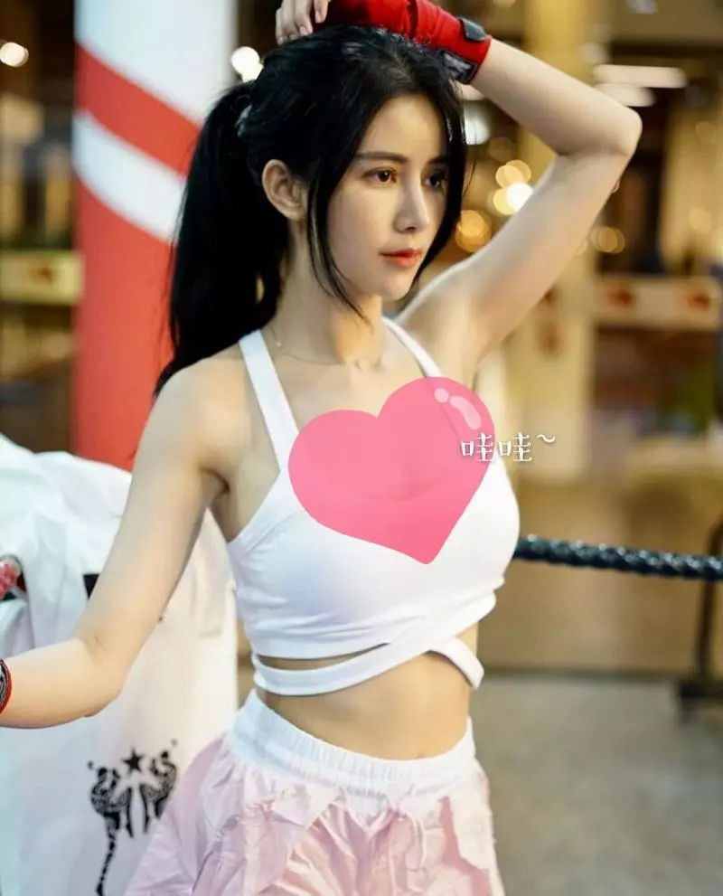 最美的女泰拳手,完美的身段收納了不少男粉絲的追隨 。
