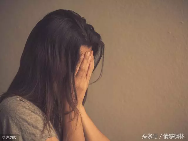 回娘家偶遇前夫,母親對我說一話,我哭著去求前夫復婚!