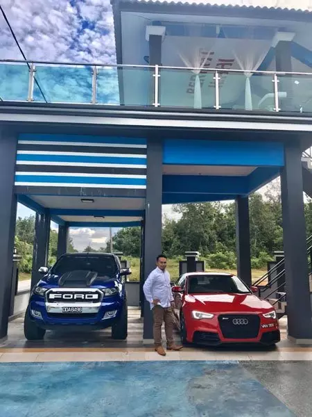 窮人也有出頭天!巫裔夫婦努力打拚從KANCIL,換奧迪跑車!