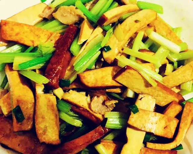 美味可口的20道肉菜,香味撲鼻,吃過一次還想吃,適合招待客人