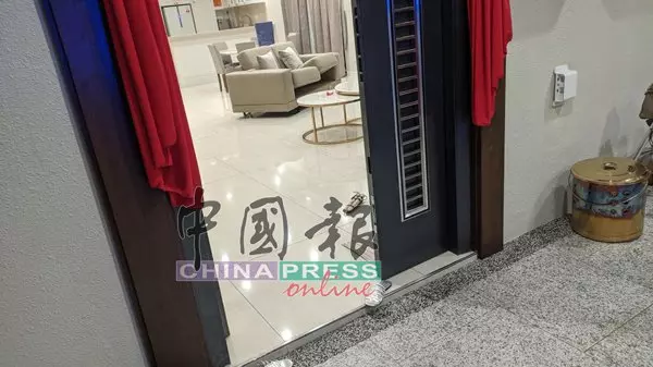3疑是中國男闖MBI創辦人兒子家 要求還錢 還留2炸彈!