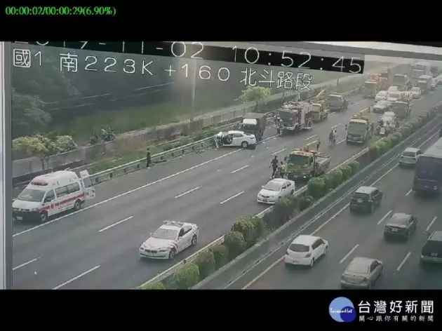 影/國道連環車禍 護理師吃完喜宴返家補慶生遇死劫
