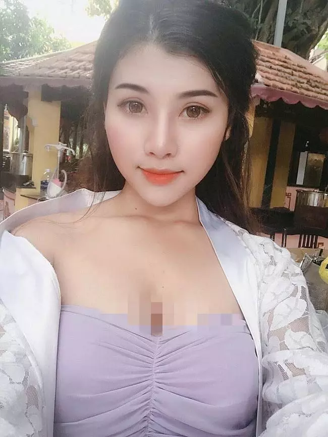 越南茶店老闆娘穿超美迎客 顧客都搶著喝她泡的茶