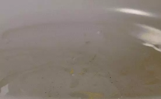 糖醋排骨的新做法,只需加一樣調料,味道翻倍好吃,兒子說有創意