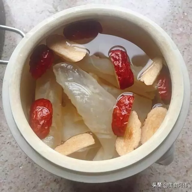 花膠的美食十幾款美食。頂級廚師團隊專研而成的美食。