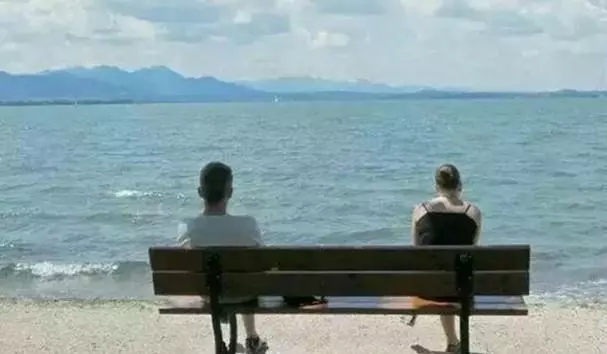 我愛你,不惜遠嫁,卻輸給了你家的三個女人,一個婆婆兩個姑姐