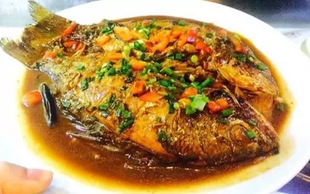 鮮嫩可口的19種鯽魚做法,幾步就搞定,又香又下飯,看著就流口水