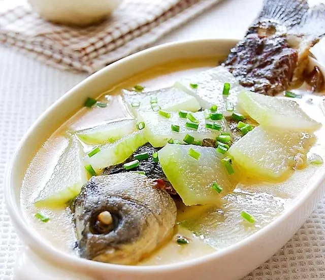 鮮嫩可口的19種鯽魚做法,幾步就搞定,又香又下飯,看著就流口水