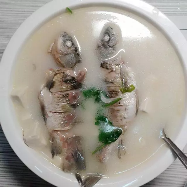 鮮嫩可口的19種鯽魚做法,幾步就搞定,又香又下飯,看著就流口水