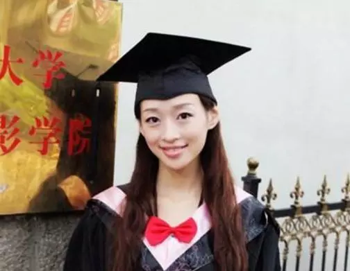弟弟欠債不知所蹤,一月後母親帶著孩子來我家,讓我左右為難!