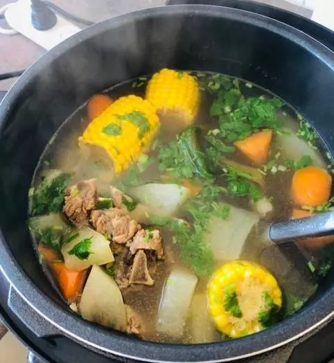 鮮香四溢的14道骨頭湯做法,湯汁濃白鮮美,好看又好喝不輸紅燒肉