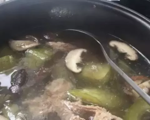 鮮香四溢的14道骨頭湯做法,湯汁濃白鮮美,好看又好喝不輸紅燒肉