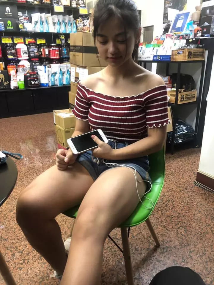 西門町搭訕17歲幼齒健身妹!身形真的有在練…一抬頭竟「撞臉子瑜」:尺寸更升級!