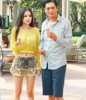 周潤發認她做乾女兒,王晶瘋狂捧紅她,20幾歲就已經這麼猛!!