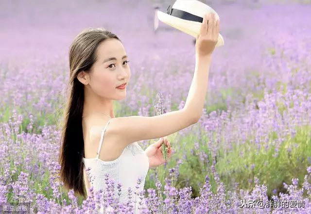 不怕千萬人阻擋,只怕自己投降;自己不努力,就別怪生活沒希望