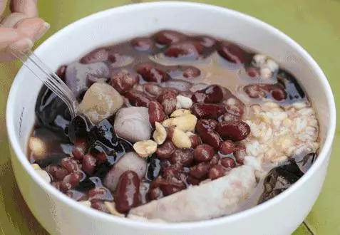每天正常吃飯,蛋白質攝入量也很容易過剩