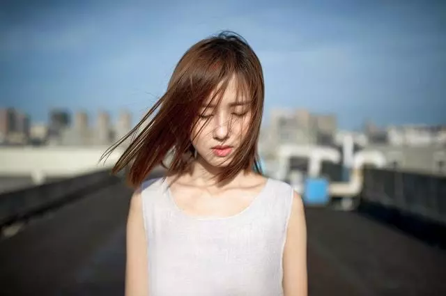 婆婆讓我給小叔子出錢買房,我爽快答應,三年後她後悔