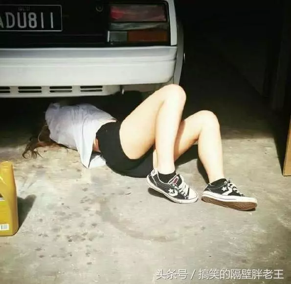姐夫,別亂摸,姐在後面呢 。。。被最後一張圖電到了 !