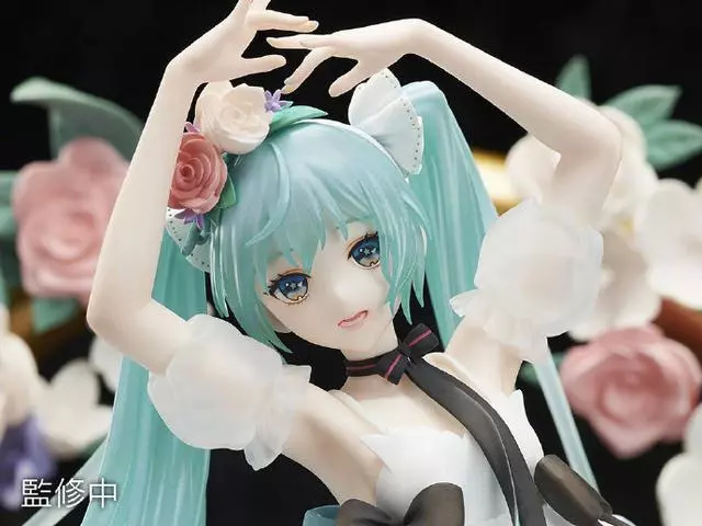 超美的初音未來手辦開售,售價3萬日元,演唱會現場有等身大的