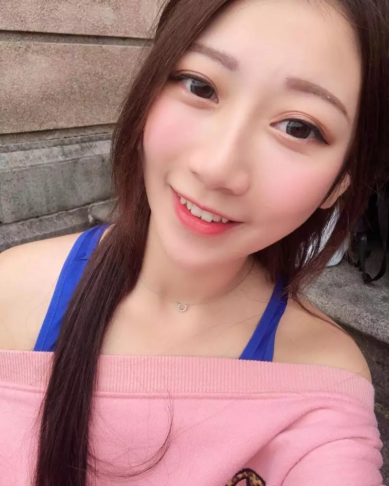 清純正妹「張嘉庭」第一次進入百合世界,完全被開發出潛能了!