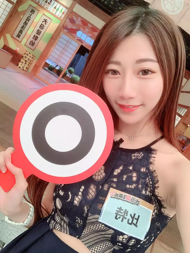 清純正妹「張嘉庭」第一次進入百合世界,完全被開發出潛能了!