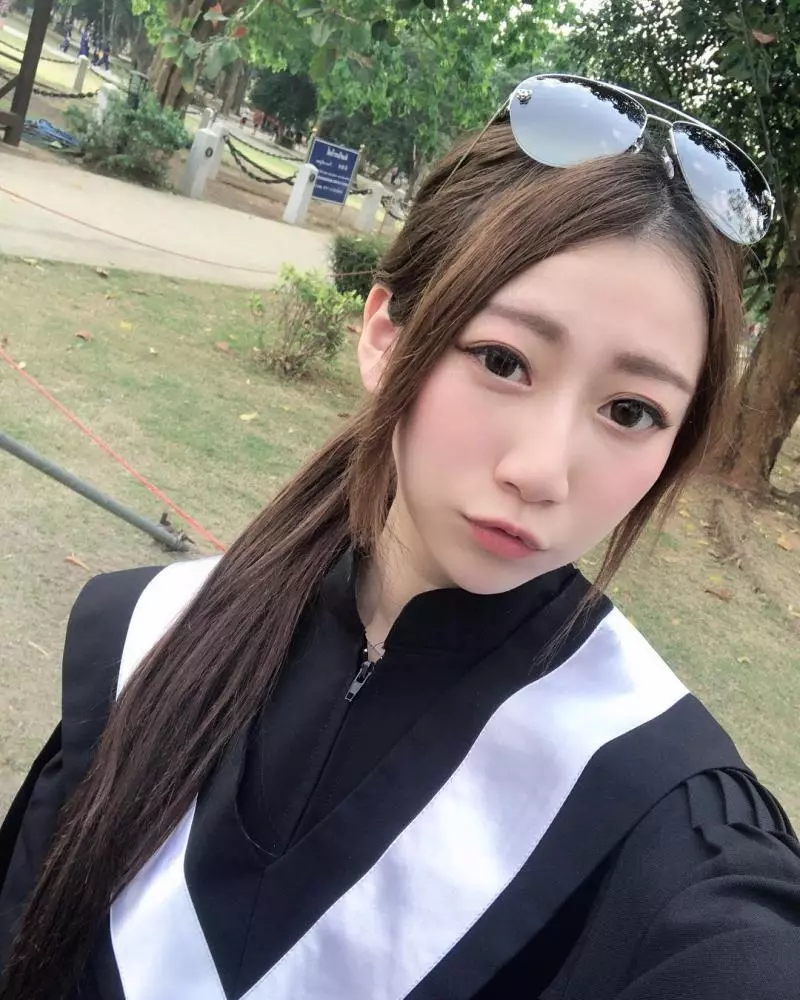 清純正妹「張嘉庭」第一次進入百合世界,完全被開發出潛能了!