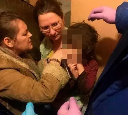 鐵籠關12歲女,一瓶伏特加賣給戀童癖 !
