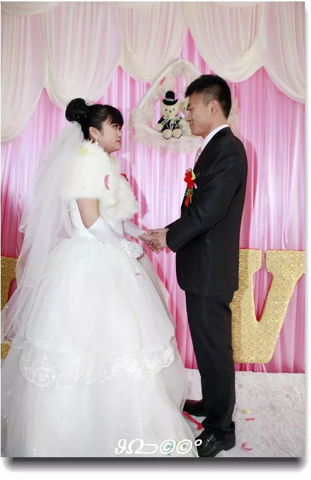 母親開口十萬彩禮婆婆一分不給,我執意出嫁,當天婆婆給我五十萬