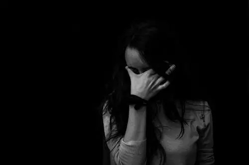 「為老不尊,自己捅的婁子自己扛」,即便是有血緣關係,也不能幫