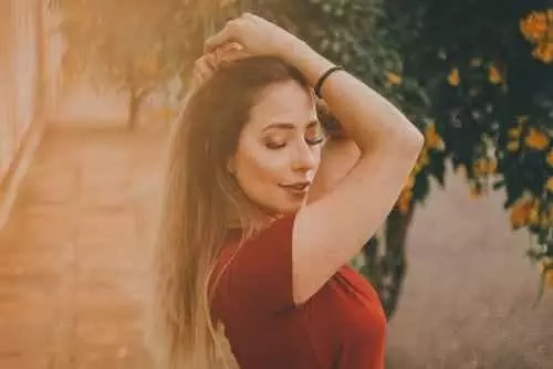 「爸,你拋妻棄子,我不會認你」,女兒的話,刺痛了男人