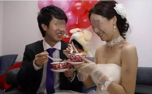 婆婆為省錢,婚宴一桌八人變十八人,母親的反應,我覺得嫁對人