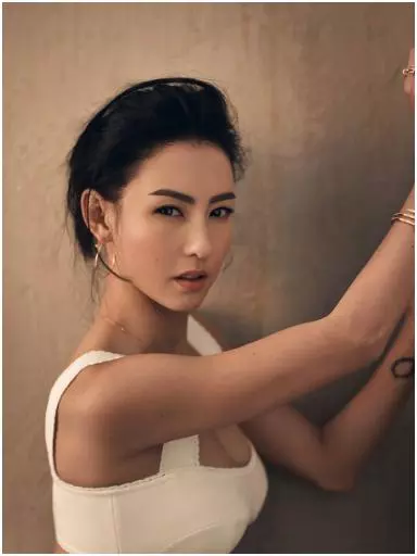 張柏芝含淚退出娛樂圈,而後為了孩子拚命工作,如今一年賺上億!