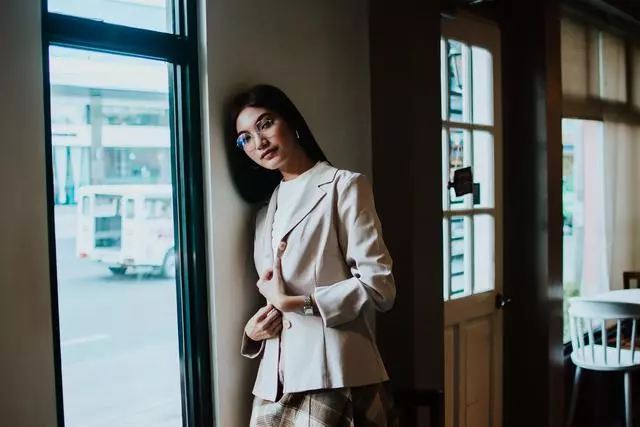 「嫂子,我結婚跟我住這裡,有什麼關係」「房子我買的」