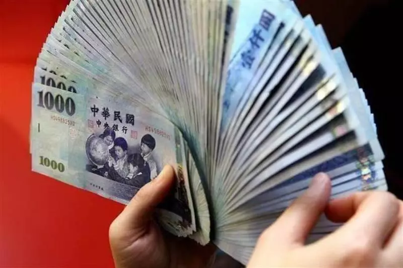 女友超勢利眼,交往第一天被嫌35K太少不夠用,他秒回「沒有要給你」...網跪:超煞氣a宣言!