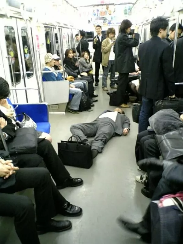 36張只有日本人才能超越日本人的「到底是為什麼?!」照片!