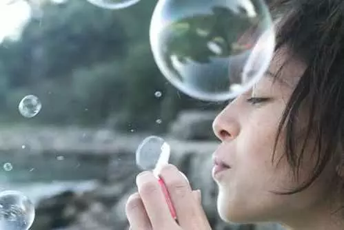 「兒子,她懷孕了可以不給彩禮」「媽,該有的尊重要有」