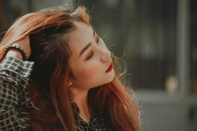 一位奔七的老人說:別人只看到我們四世同堂,然我們卻是苦不堪言