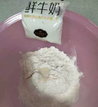 家中的過期牛奶別再扔掉啦,有這麼多的用處呢!