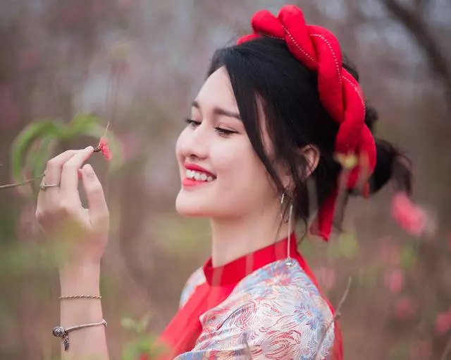 相親吃飯花費兩千,男子提出AA被嘲諷:兩千不多,但我不想請你